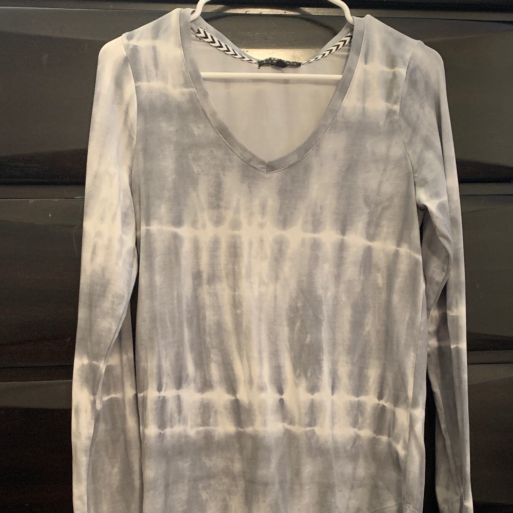 Gray & White Tye Dye Longsleeve Size M